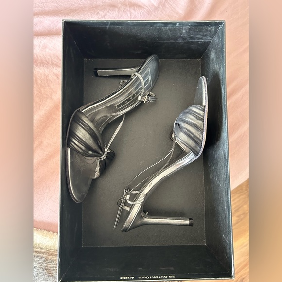 Silver & Black open toe heel - Picture 4 of 5